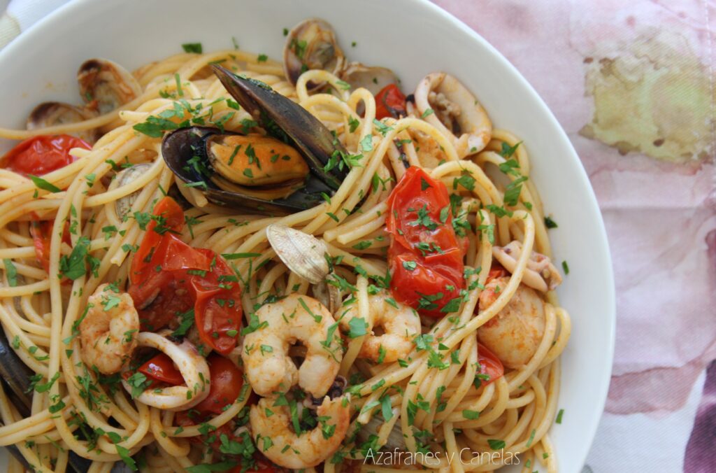 espaguetis frutti di mare